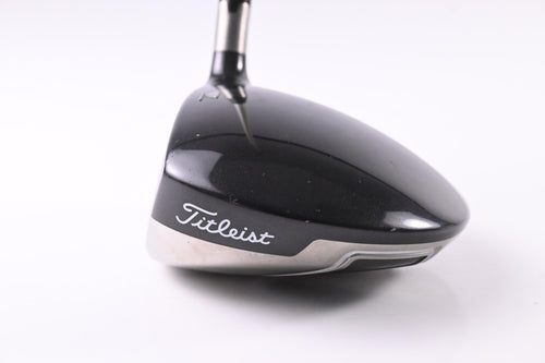Left Hand Titleist 909 D2 Driver / 10.5 Degree / Regular Flex UST MP4 MircroPLY