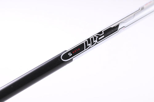 Taylormade R11 Driver / 9 Degree / Stiff Flex Fujikura Blur 60 Shaft