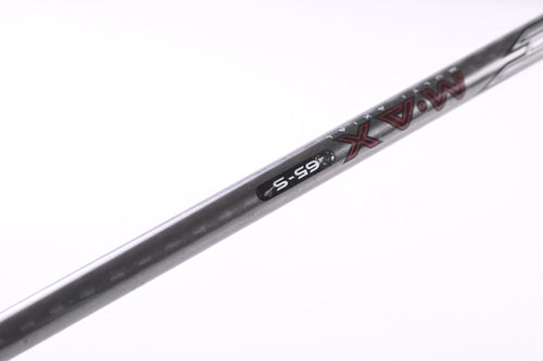 Titleist 915 D2 Driver / 8.5 Degree / Stiff Flex Aldila Rogue M.AX 65 Shaft
