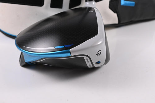 Taylormade SIM2 Max Driver / 10.5 Degree / Stiff Flex Ventus Blue 5 Shaft