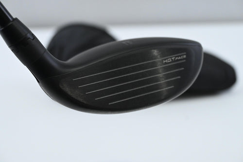 Left Hand Cobra Darkspeed Max #3 Wood / 15.5 Degree / X-Flex Kai'li White 70
