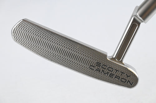 Scotty Cameron Super Select Newport+ Putter / 35 Inch