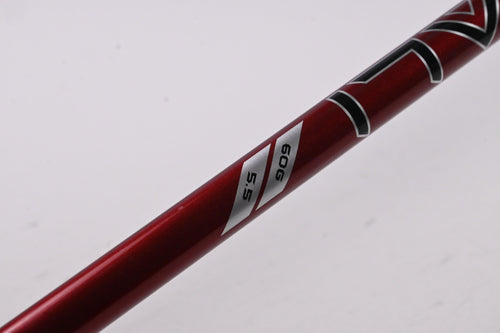 Titleist GT2 #5 Wood / 18 Degree / Regular Flex Project X Denali Red 60 Shaft