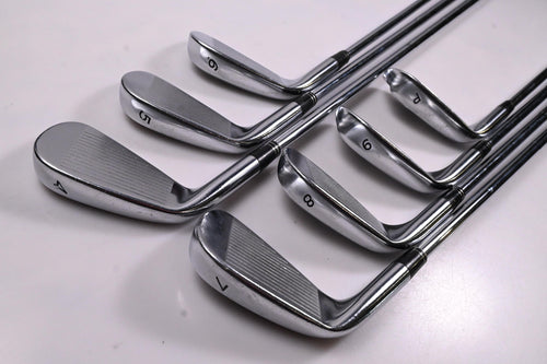 Taylormade Tour Preferred TP 2009 Irons / 4-PW / Stiff Flex Dynamic Gold Shafts
