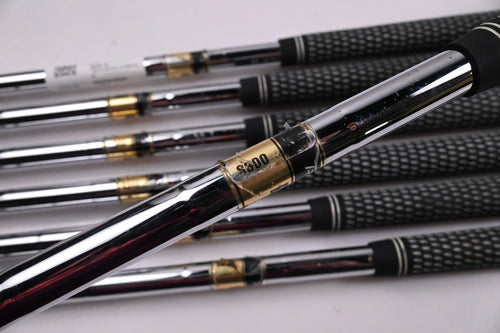 Taylormade Tour Preferred TP 2009 Irons / 4-PW / Stiff Flex Dynamic Gold Shafts