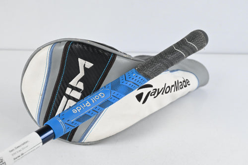 Taylormade SIM Max Driver / 10.5 Degree / Stiff Flex Fujikura Ventus Blue 6 Shaft