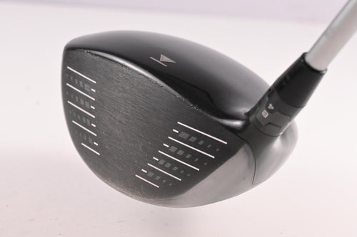 Titleist 913 D3 Driver / 9.5 Degree / Regular Flex Diamana M+ Red 50 Shaft