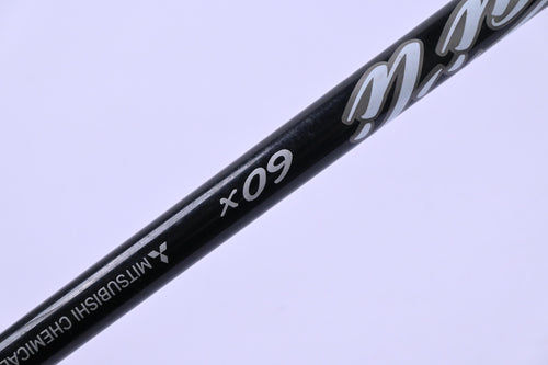 Callaway Elyte Triple Diamond Driver / 9 Degree / X-Flex Kai'li White 60 Shaft