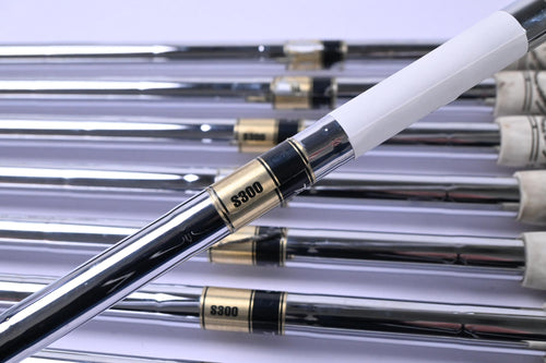 Ping i-Series E1 Irons / 4-PW+GW / Green Dot / Stiff Flex Dynamic Gold Shafts