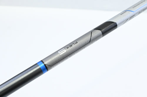 Taylormade SLDR Driver / 10.5 Degree / Stiff Flex Fujikura Speeder 57 Shaft