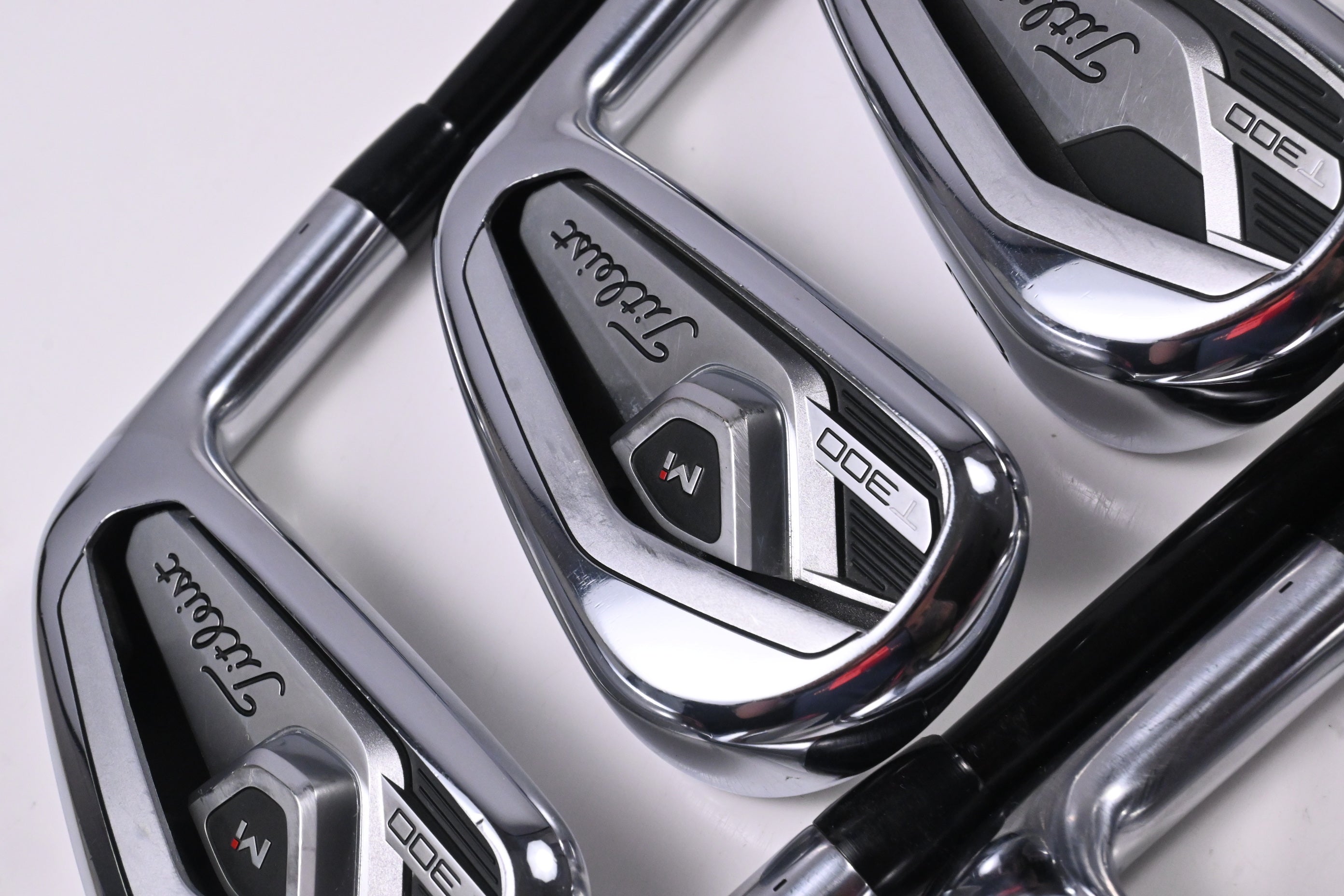 Set De Fers Titleist T200 2023 / 6-PW+GW / Shafts AMT Rouge R300 (régulier) Reconditionné