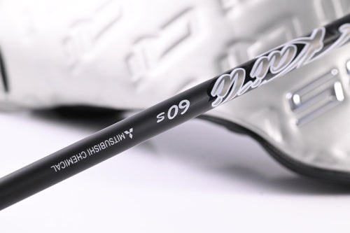 Taylormade Qi35 LS Driver / 9 Degree / Stiff Flex Kai'li White Dark Waves 60