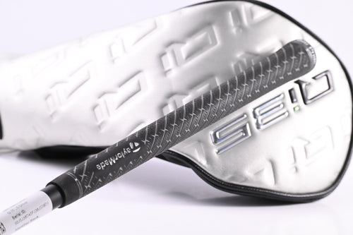 Taylormade Qi35 LS Driver / 9 Degree / Stiff Flex Kai'li White Dark Waves 60