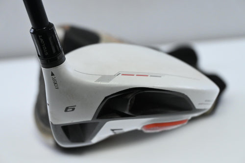 Taylormade R11 Driver / 9 Degree / Stiff Flex Fujikura Blur 60 Shaft
