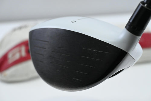 Taylormade R15 Driver / 10.5 Degree / Regular Flex Fujikura Speeder Evolution 57