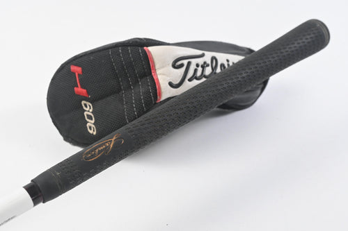 Titleist 909H #2 Hybrid / 17 Degree / Regular Flex Aldila Voodoo Shaft