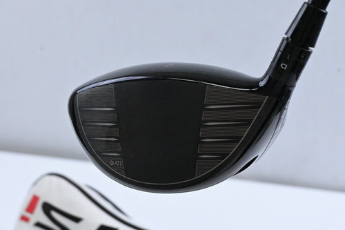 Titleist TSi3 Driver / 8 Degree / X-Flex Aldila VooDoo 6 Shaft
