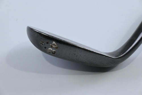 Cleveland 588 RTX Pitching Wedge / 48 Degree / Wedge Flex Dynamic Gold