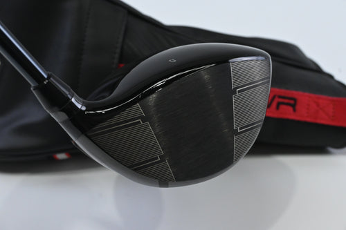 Left Hand Wilson DYNAPWR 2025 Max Driver / 10.5 Degree / Stiff Flex UST Shaft