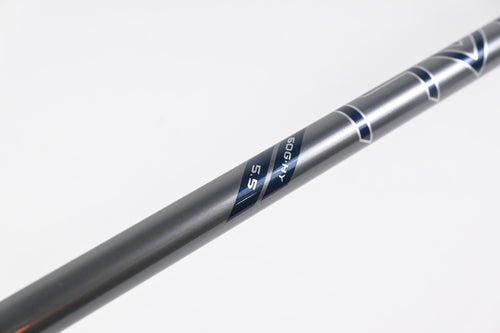 Callaway Elyte X #4 Hybrid / 21 Degree / Regular Flex Denali Charcoal 60 Shaft