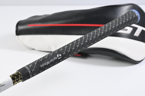 Left Hand Titleist GT2 Driver / 9 Degree / Regular Flex Homna Armrq 47 Shaft