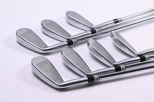Mizuno JPX 923 Forged Irons / 4-PW / Regular Flex Dynamic Gold Mid 100 R300