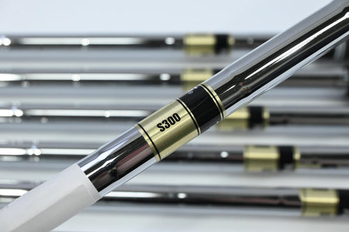 Ping I240 Irons / 4-PW / Blue Dot / Stiff Flex Dynamic Gold S300 Shafts