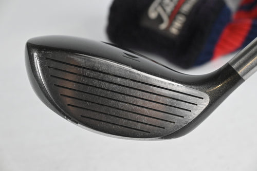 Titleist 975 F #3 Wood / 16.5 Degree / Regular Flex Dynamic Gold R300 Shaft