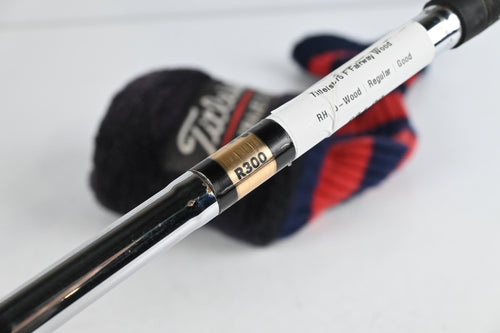 Titleist 975 F #3 Wood / 16.5 Degree / Regular Flex Dynamic Gold R300 Shaft