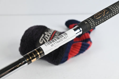 Titleist 975 F #3 Wood / 16.5 Degree / Regular Flex Dynamic Gold R300 Shaft