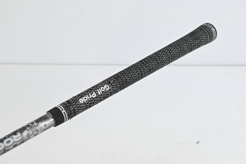 Titleist 915 F #3 Wood / 15 Degree / X-Flex Aldila Rogue Silver 70 Shaft