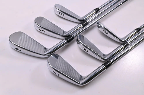 Titleist 716 MB Irons / 4-9i / Stiff Flex Dynamic Gold AMT S300 Shafts