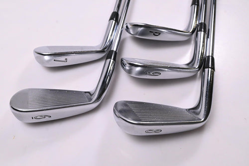 Titleist 712 AP2 Irons / 6-PW / Regular Flex N.S.Pro 105T Shafts