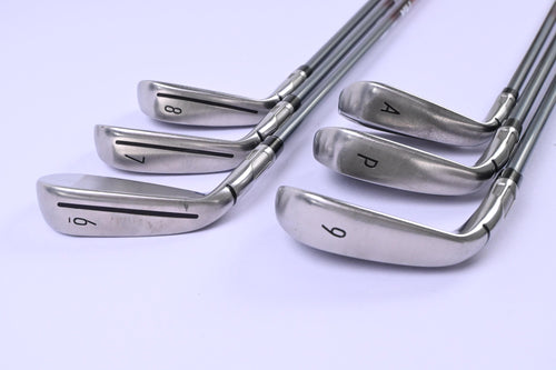Taylormade Stealth Irons / 6-PW+GW / Regular Flex Fujikura Speeder NX 50 Shafts