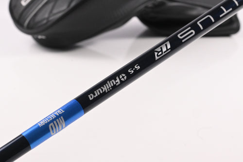 Wilson DYNAPWR 2025 Carbon Driver / 9 Degree / Stiff Flex Ventus TR Blue 5 Shaft