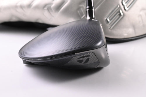 Taylormade Qi35 Driver / 10.5 Degree / Regular Flex Fujikura Air Speeder 50
