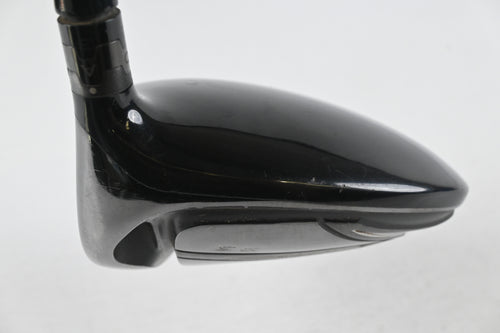 Titleist 915 D2 Driver / 9.5 Degree / Stiff Flex Diamana 'ahina 82 Shaft