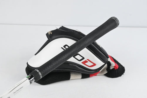 Titleist 910 D3 Driver / 9.5 Degree / Stiff Flex Diamana 'ahina 72 Shaft