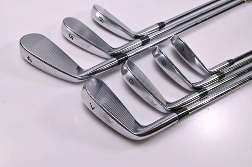 Taylormade Tour Preferred MC 2011 Irons / 4-PW / Stiff Flex Dynamic Gold S300