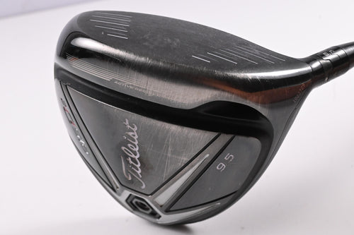 Titleist 915 D2 Driver / 9.5 Degree / Regular Flex Aldila Rogue Silver 70 Shaft