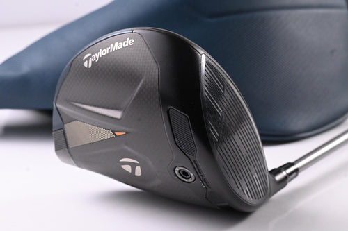 Taylormade Qi4D Max Driver / 10.5 Degree / Regular Flex Fujikura SpeederNX TCS