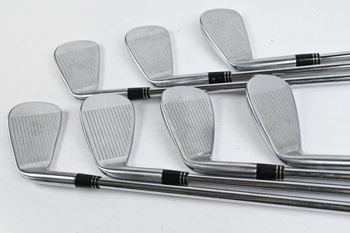 Taylormade Tour Preferred TP 2009 Irons / 4-PW / Regular Flex Dynamic Gold R300