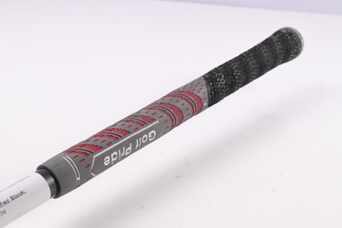 Titleist 913 D2 Driver / 8.5 Degree / Stiff Flex Aldila RIP Phenom 70 Shaft