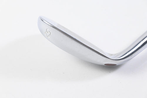 Taylormade Milled Grind Gap Wedge / 52 Degree / Wedge Flex Dynamic Gold Shaft