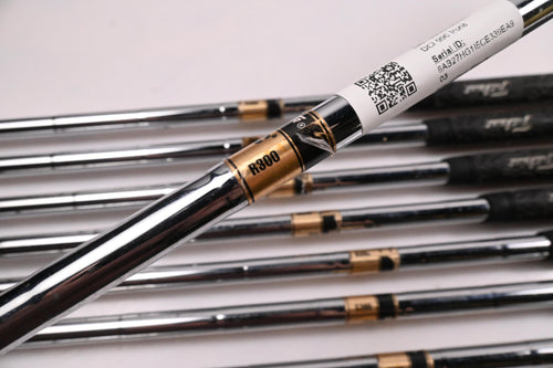 Titleist DCI 990 Irons / 3-PW / Regular Flex Dynamic Gold R300 Shafts