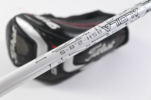 Titleist 915H #2 Hybrid / 18 Degree / Stiff Flex Aldila Rogue Black 85 Shaft