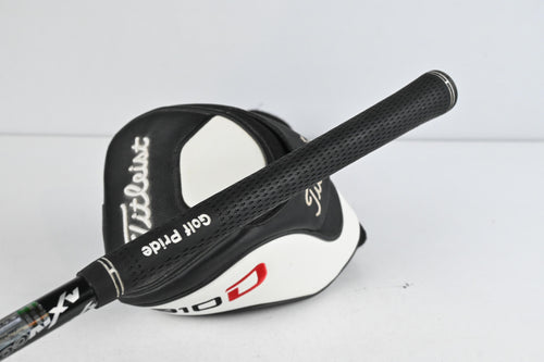 Titleist 910 D2 Driver / 10.5 Degree / Tour X-Flex Proforce Axivcore 69 Shaft