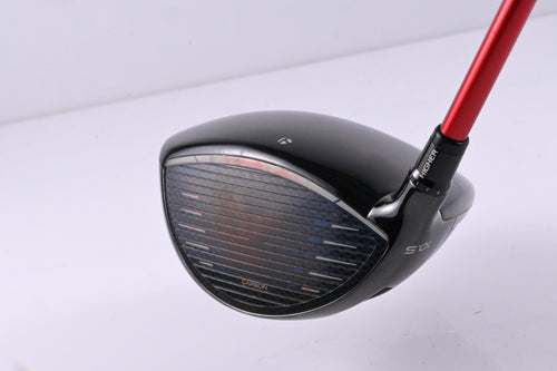 Taylormade Qi10 Driver / 10.5 Degree / Regular Flex Fujikura Ventus Red 5 Shaft
