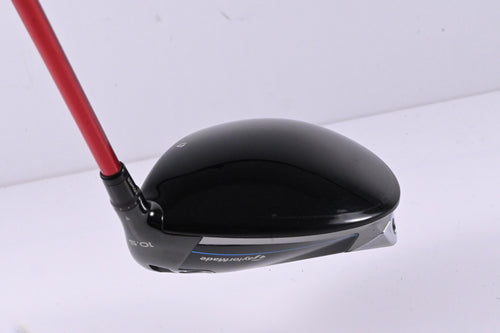 Taylormade Qi10 Driver / 10.5 Degree / Regular Flex Fujikura Ventus Red 5 Shaft