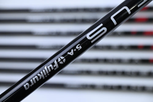 TaylorMade Stealth Irons / 4-PW+SW / Senior Flex Fujikura Ventus Red 5 Shafts